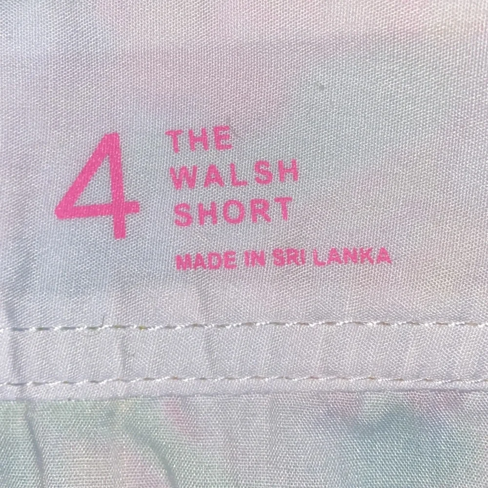 Lilly Pulitzer SugarTown WorldWide Athletic Shorts size 4 - Picture 8 of 17